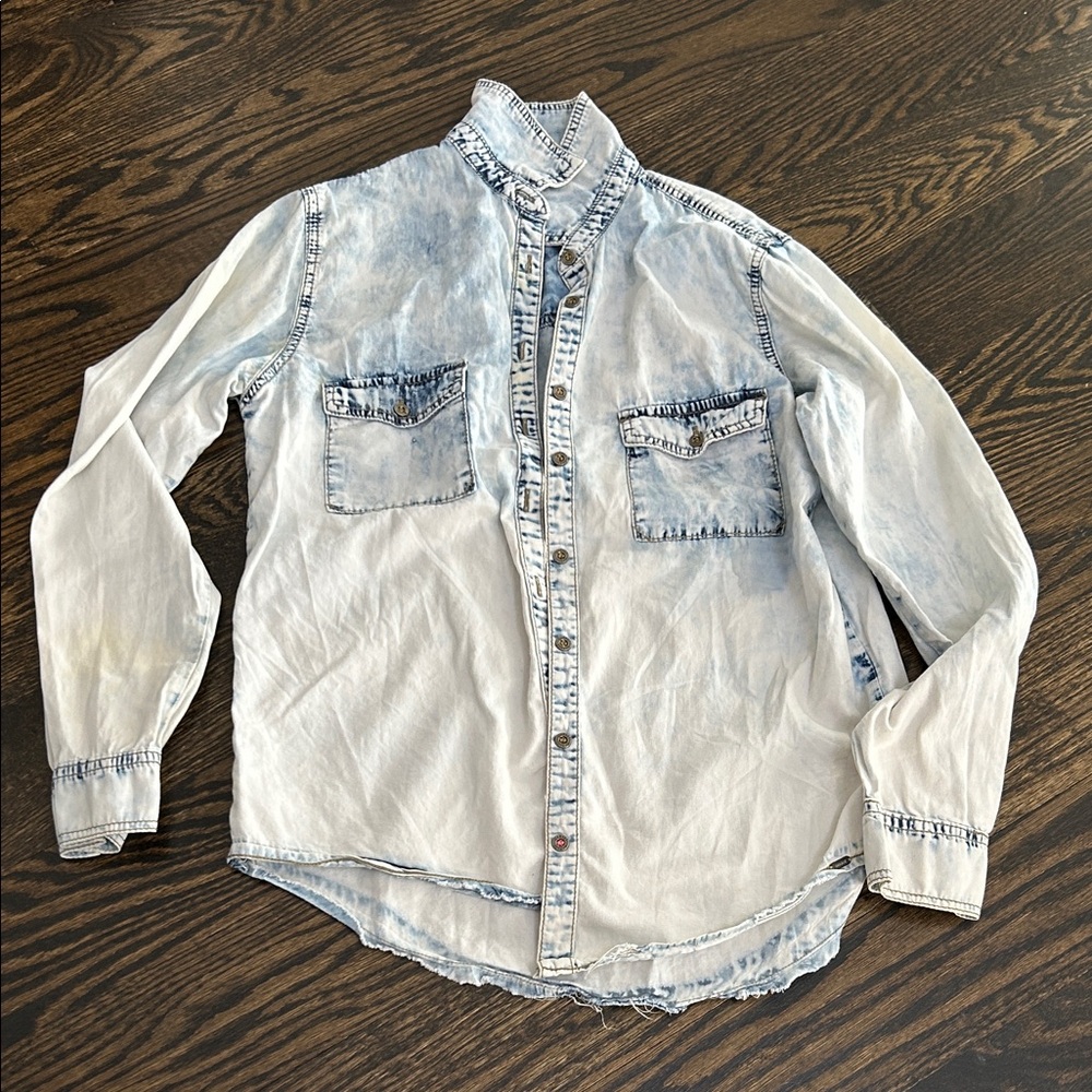 Garage women’s Light Blue Button Down Shirt